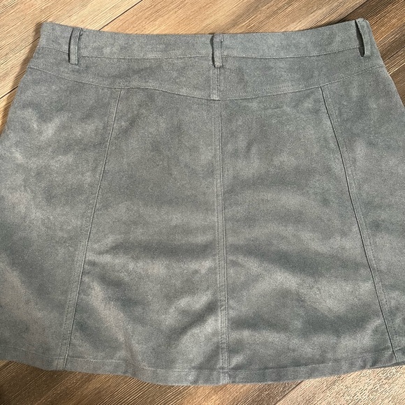 The Impeccable Pig button front skirt-‎ large - Picture 5 of 8